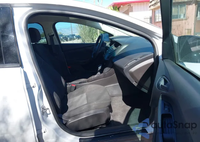 1FADP3E25HL296187: 44350648