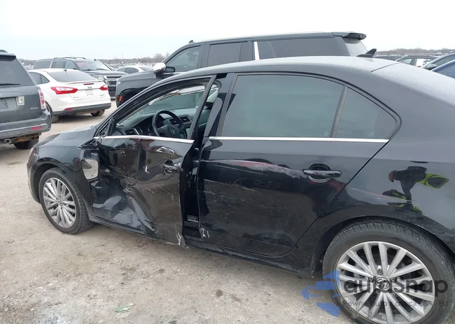 3VWLP7AJXDM236275: 44350743