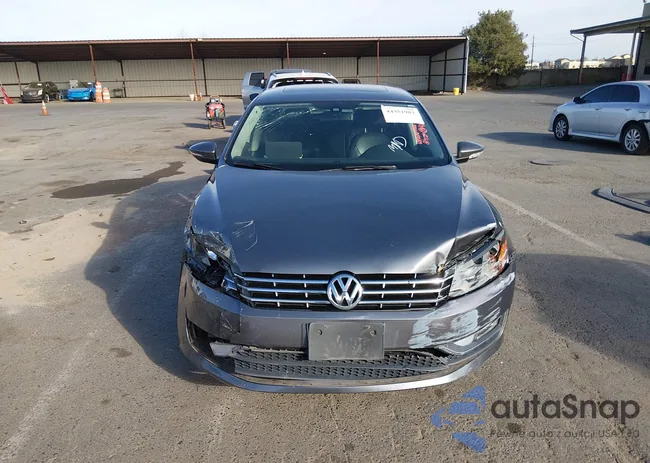 1VWCM7A3XCC011087: 44351982