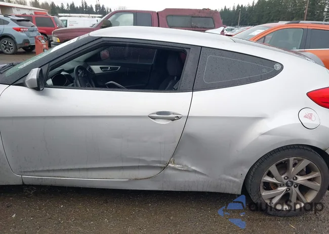 KMHTC6AD1GU285525: 44351989