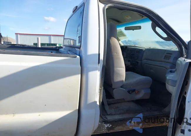 3FTNF21L63MB26499: 44352052