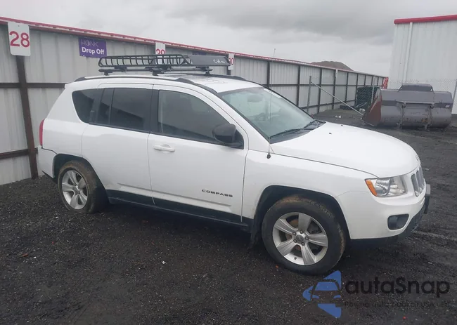 1C4NJDBB4CD683309: 44352211