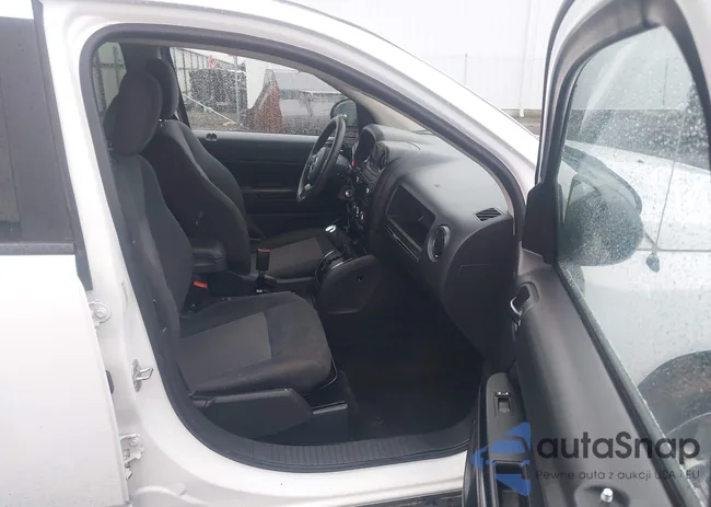 1C4NJDBB4CD683309: 44352211