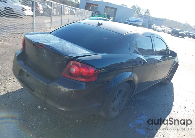 1C3CDZCB3CN144642: 44352327