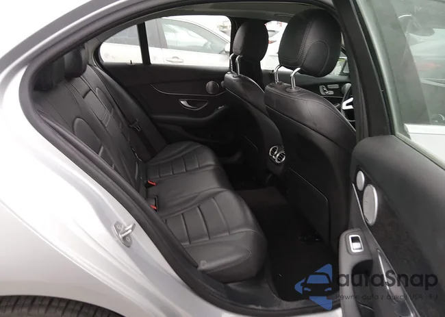 W1KWF8DB1MR647730: 44352334