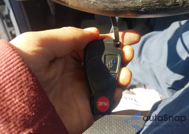 WDBRN64J53A484212: 44352429