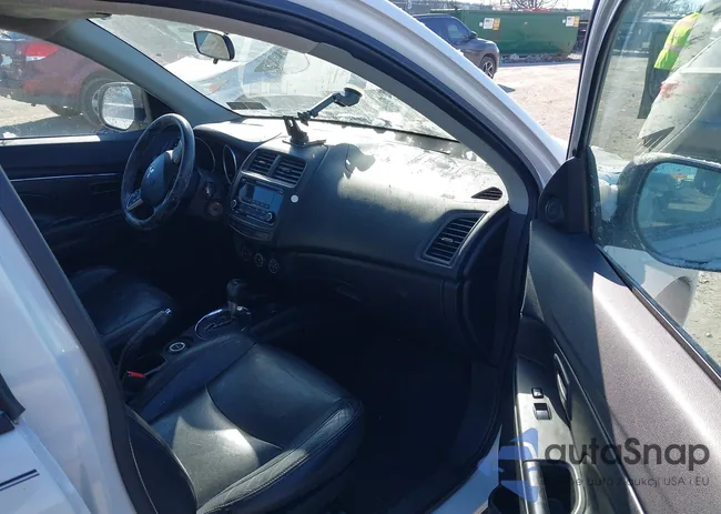 4A4AR3AW3FE043072: 44352433