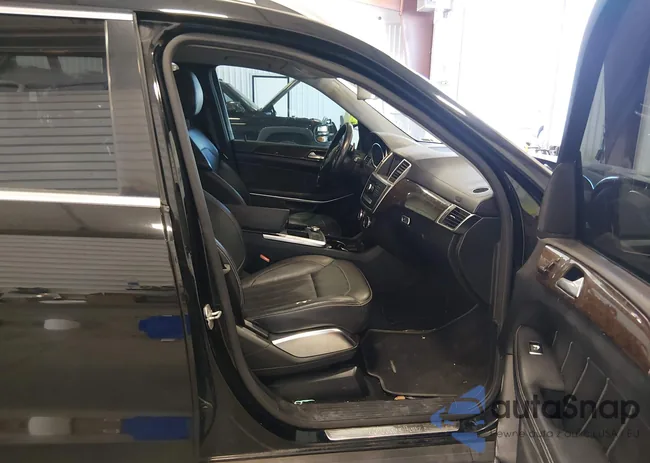 4JGDF7CEXDA218197: 44352533