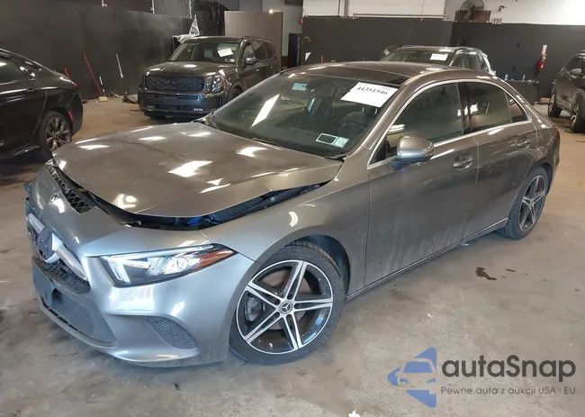 WDD3G4FB7KW008837: 44351546