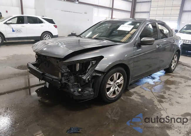 1HGCP2F45AA148043: 44351565