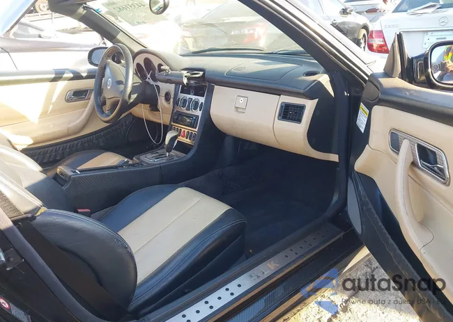 WDBKK49F81F168810: 44351682