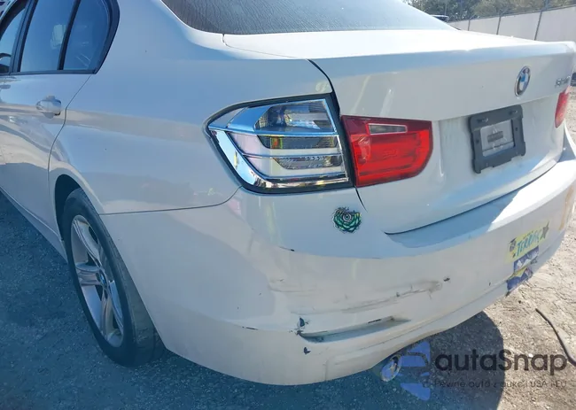 WBA3B1G50FNT03240: 44353025