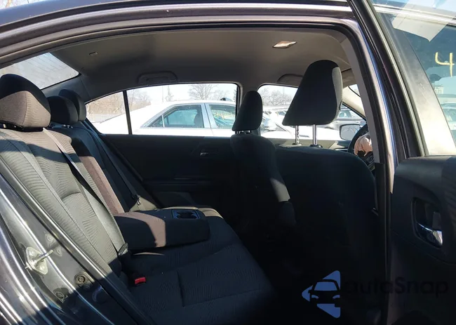 1HGCR2F3XFA237647: 44353097