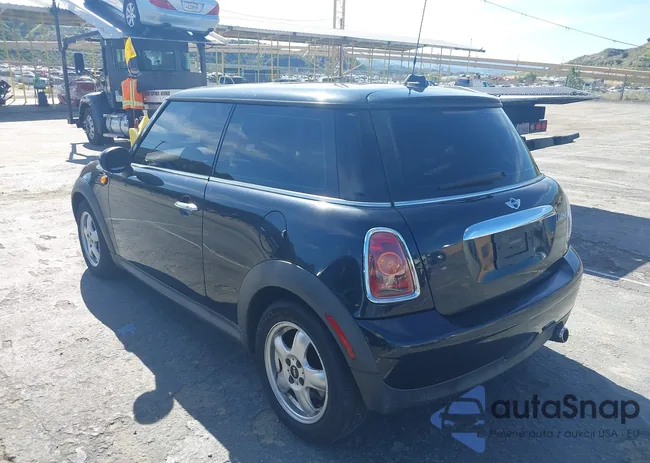 WMWMF33587TL78114: 44353136