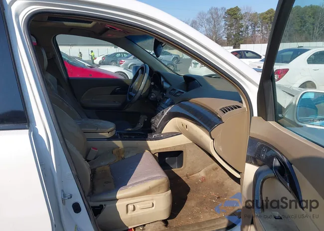 2HNYD28678H548302: 44353152