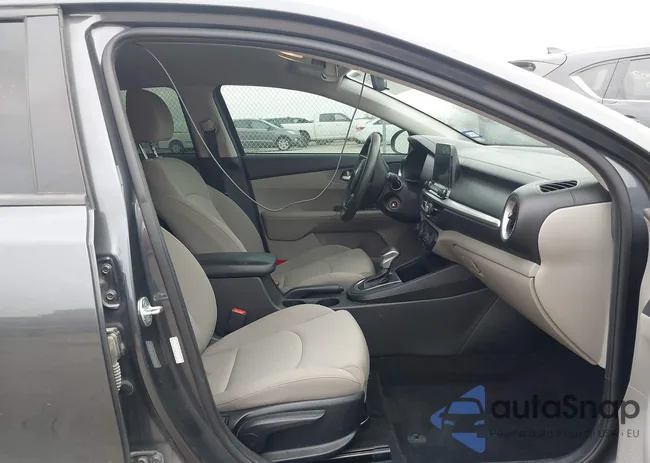 3KPF24AD6ME289119: 44353165