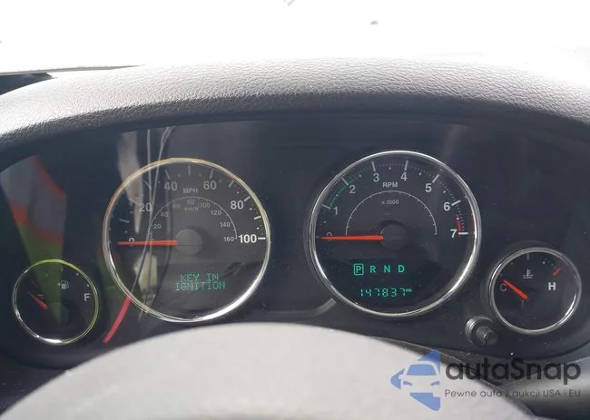 1C4BJWEGXHL546751: 44353238