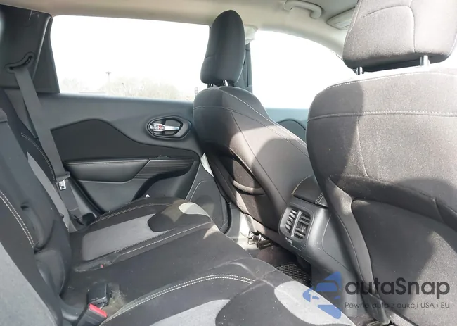 1C4PJLAB7GW315365: 44352544