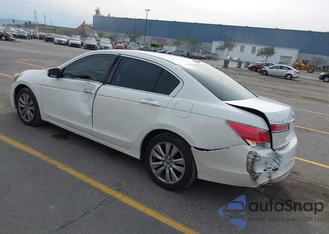 1HGCP3F88CA035621: 44352770