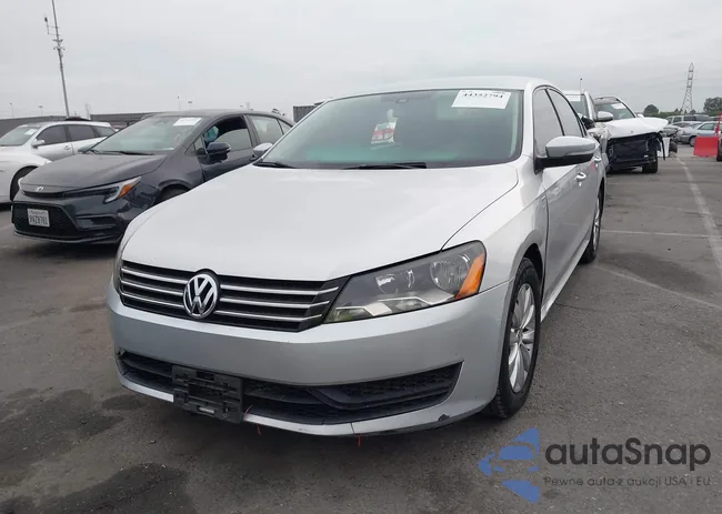 1VWAT7A38FC040621: 44352794