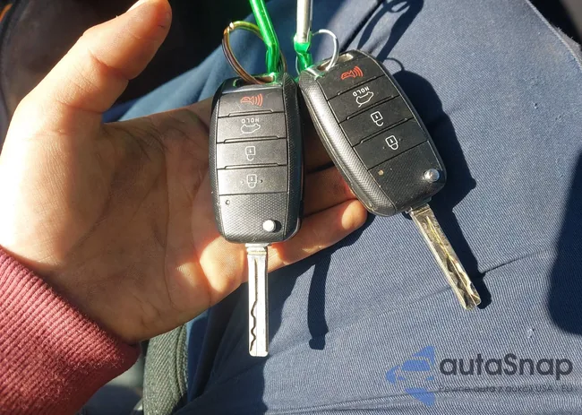 KNDPB3ACXG7826326: 44352847