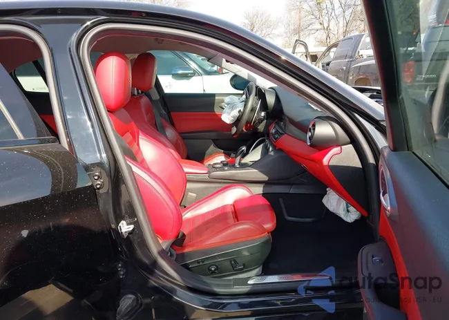 ZARFAMBN0K7601299: 44352884