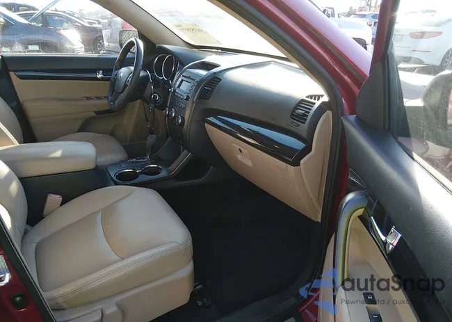 5XYKT4A22BG084780: 44353977