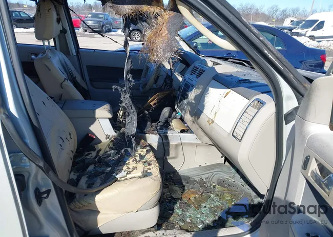 4M2CU91789KJ01607: 44354017