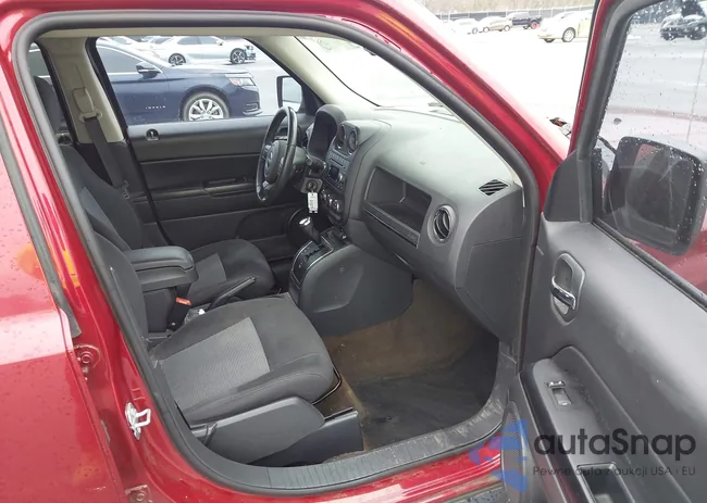 1C4NJRFB3HD180949: 44354047