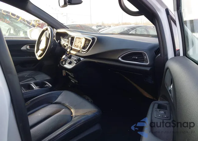 2C4RC1BG8LR122890: 44354085