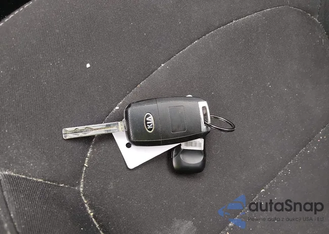 KNDJN2A23K7004149: 44354095