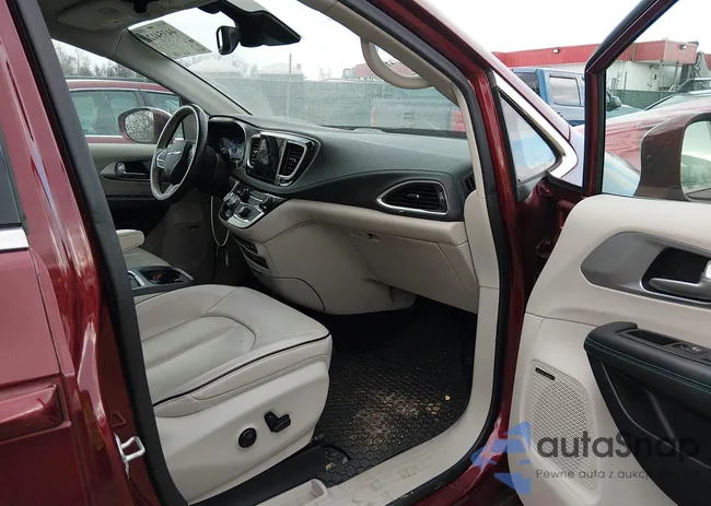 2C4RC1N73JR237647: 44354124