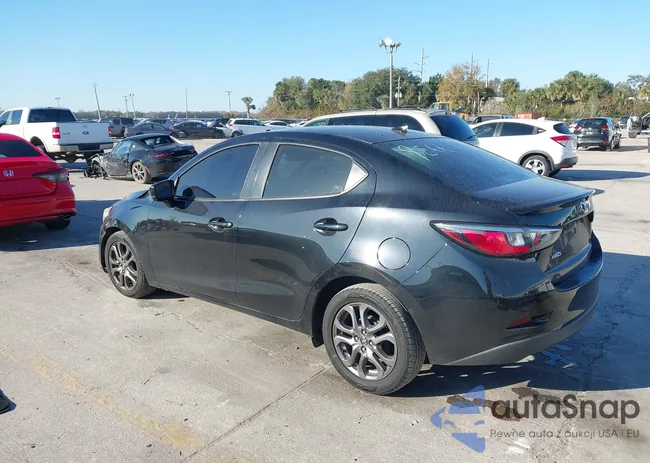 3MYDLBYV9KY509566: 44354184