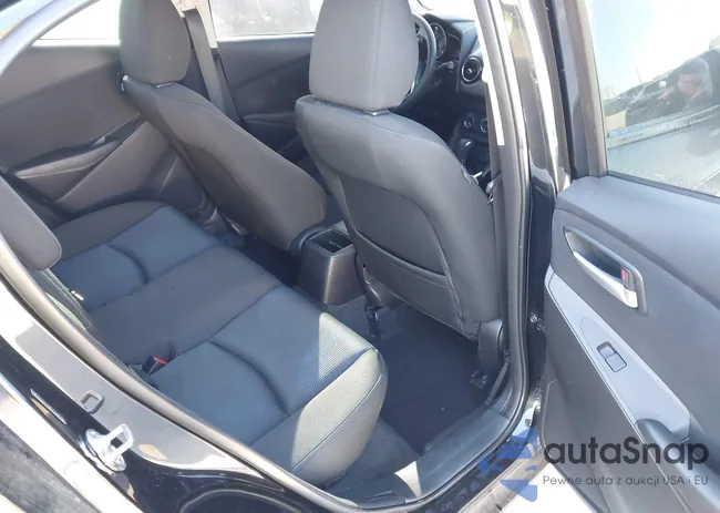 3MYDLBYV9KY509566: 44354184