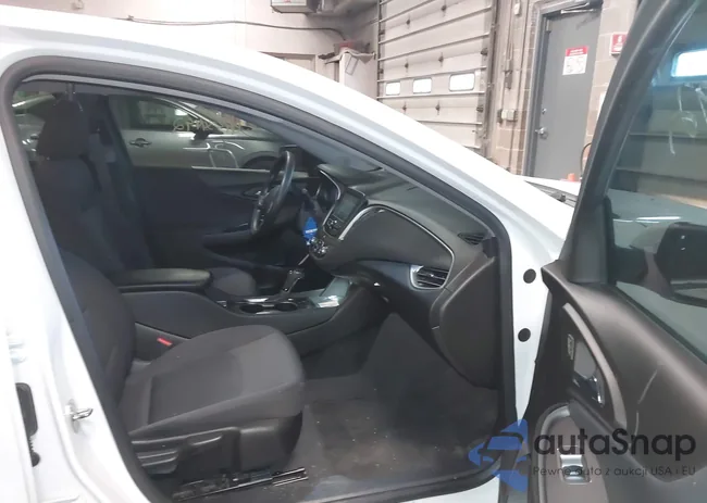 1G1ZB5ST2JF104129: 44354492