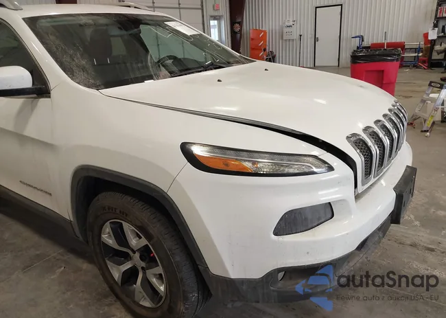 1C4PJLCB9HW558626: 44354493