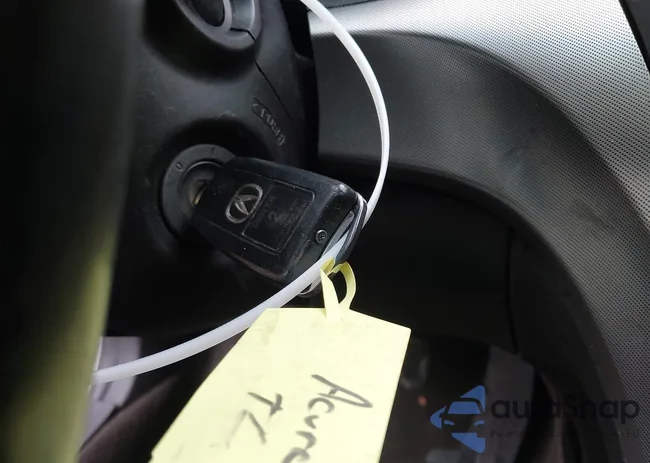 19UUA86219A024189: 44353579