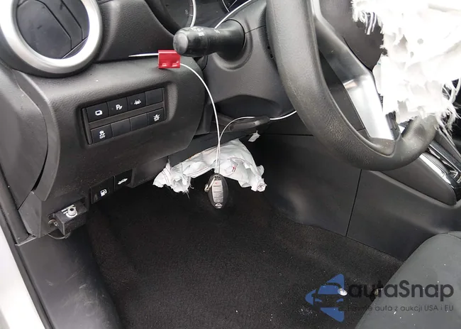 3N1CN8DV9ML819233: 44353637