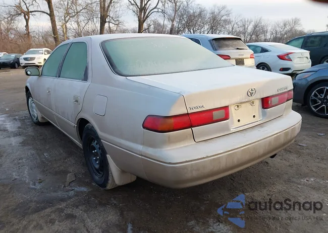 4T1BG22K8WU857016: 44353733