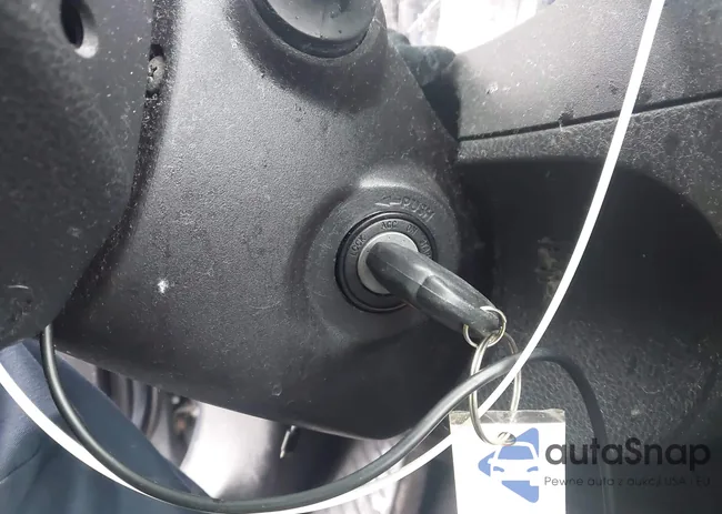 2T1BURHE4HC916747: 44355086