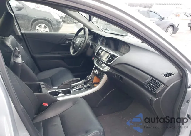 1HGCR3F99DA028911: 44355185