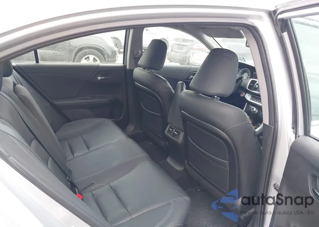 1HGCR3F99DA028911: 44355185