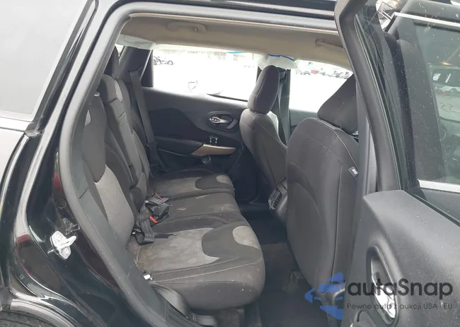 1C4PJLCB5JD531618: 44355194