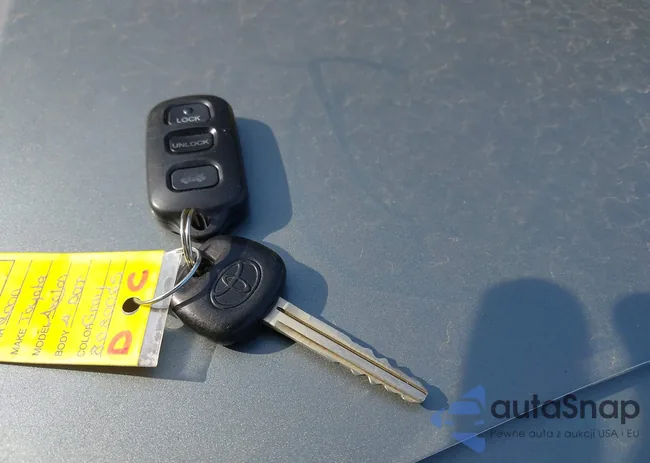 4T1BF28B3YU112185: 44355212