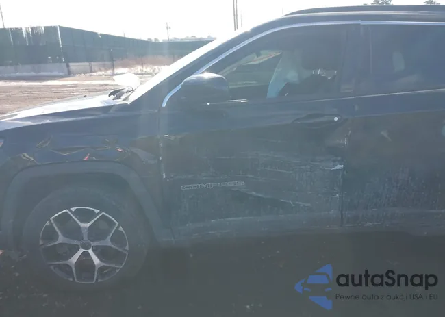 3C4NJDCNXST570904: 44355298