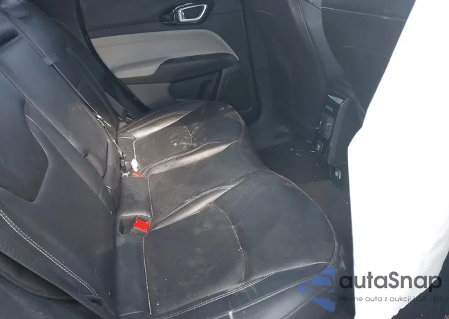 3C4NJDCNXST570904: 44355298