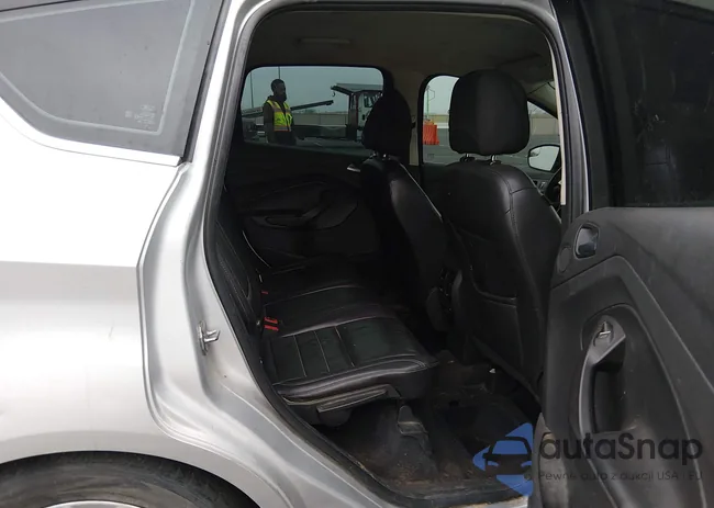 1FADP5CU3GL113383: 44355334