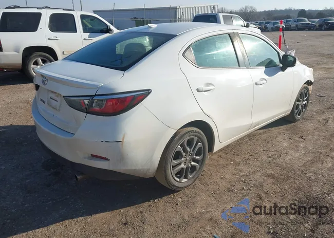 3MYDLBYV5KY523383: 44354546