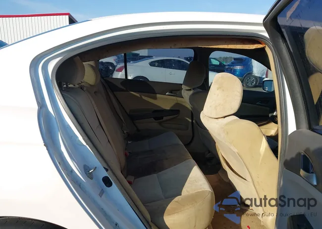 1HGCP2F39AA011954: 44354579