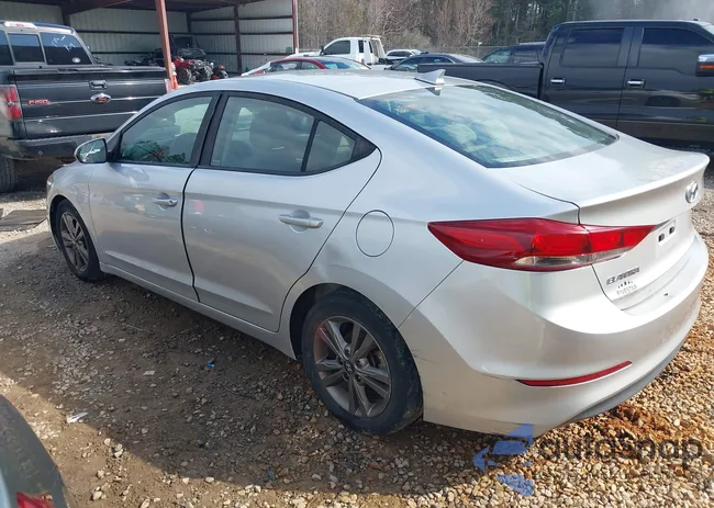 5NPD84LF6JH300258: 44354779